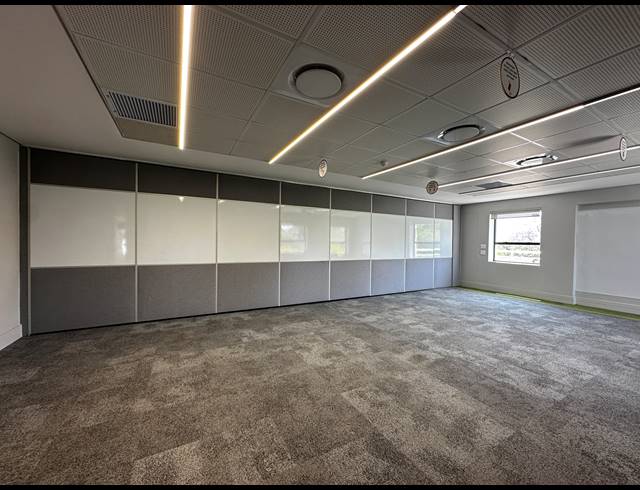 667M² OFFICE TO LET IN WOODMEAD